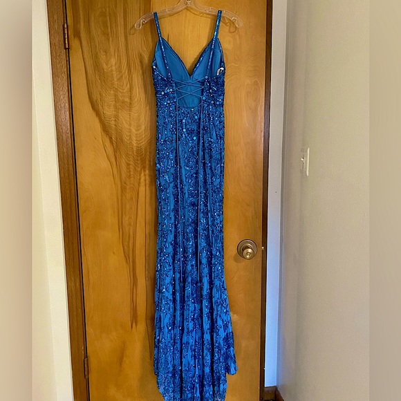 Sherri Hill Prom Dress - Picture 2 of 3